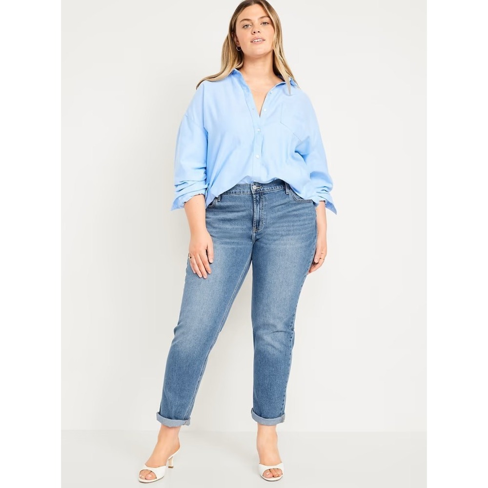 Old Navy WOW Boyfriend Mid‎ Rise Jeans Women's 18 Short Light Wash